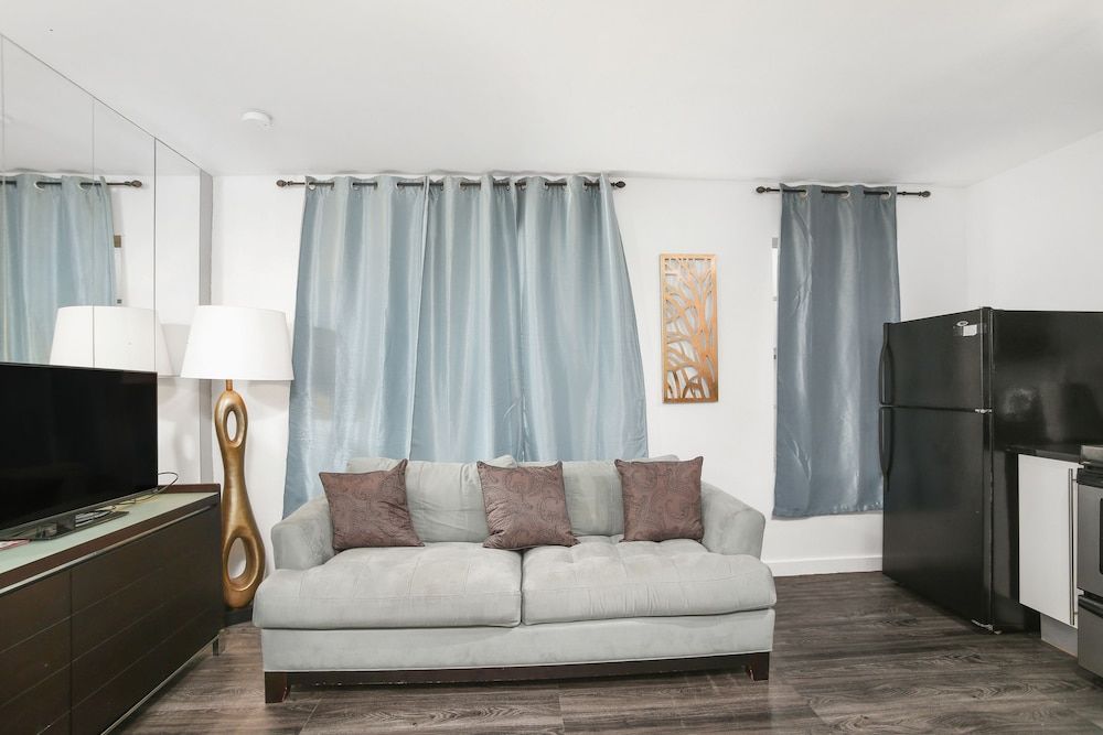 undefined Apartment on the Beach 6