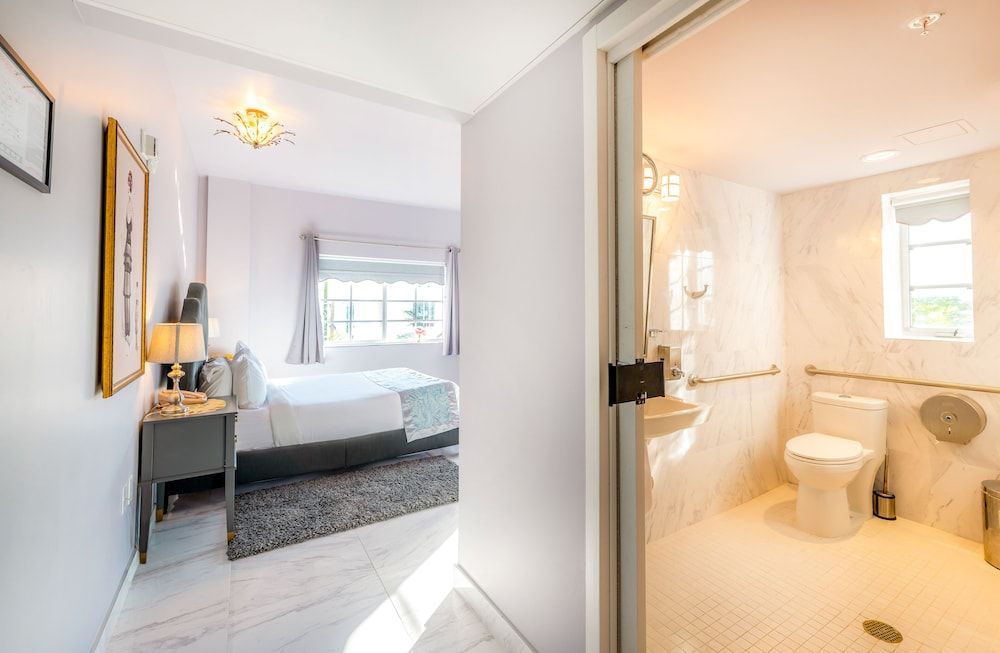 Secret Garden Miami Beach Junior Room, Accessible 4