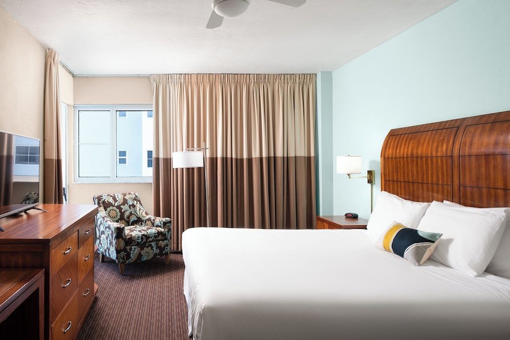 Sherry Frontenac Oceanfront Hotel City View King