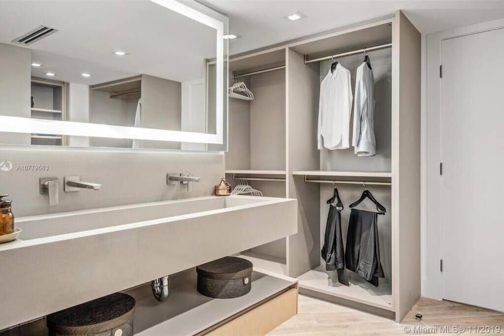 Ocean View Luxury Condo Family Apartment, 3 Bedrooms, City View 9