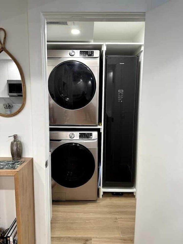 One of a Kind - Ocean View Luxury Condo Studio, Balcony 4