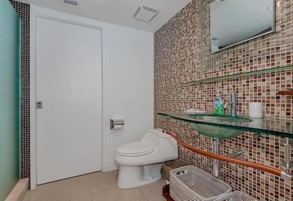 One of a Kind - Ocean View Luxury Condo Apartment, 2 Bedrooms 6