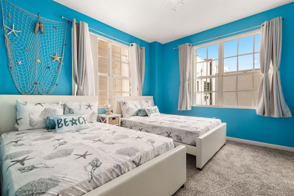 undefined Deluxe Beach Apt