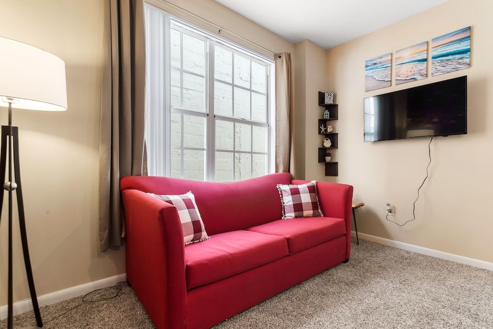 Deluxe Beach Apt Apartment, Multiple Beds 14