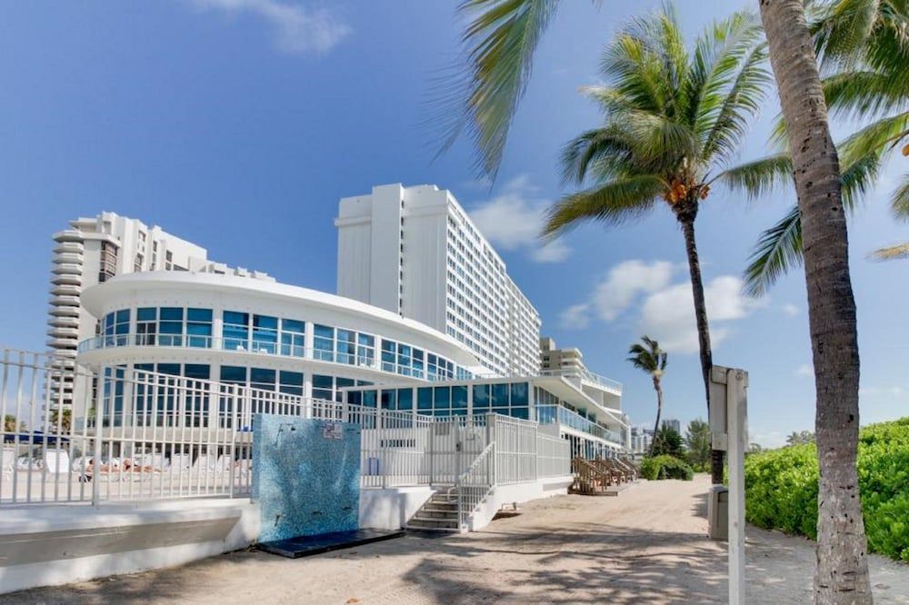 undefined Castle Beach Private 4