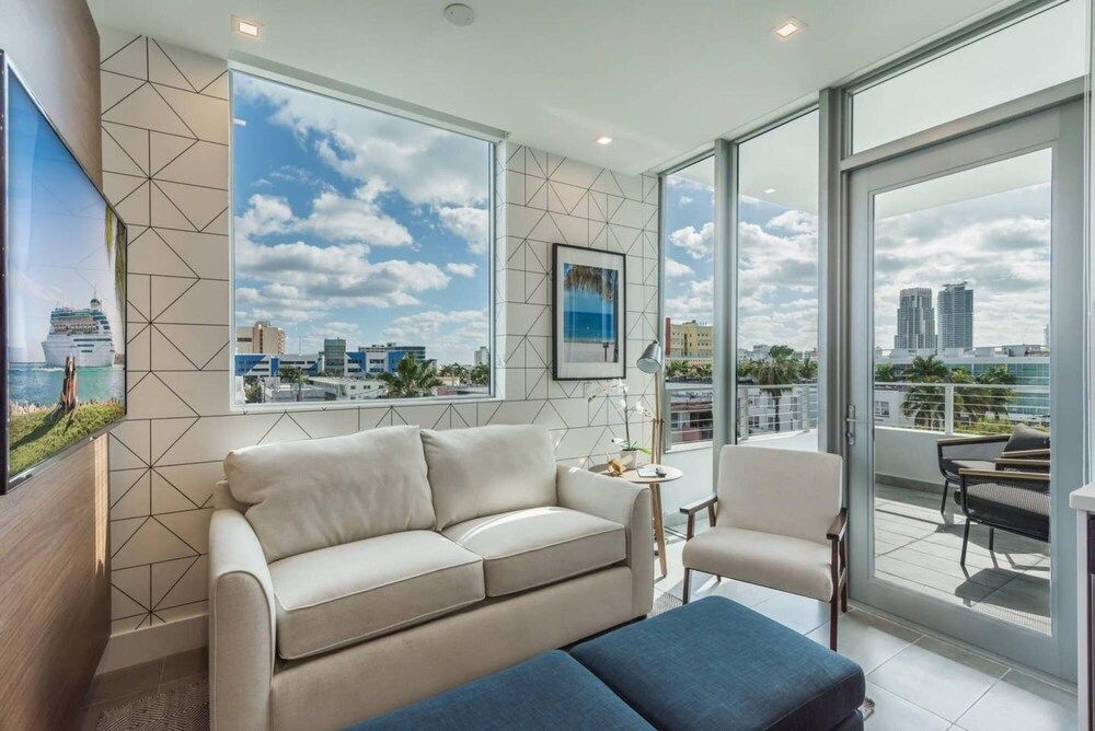 undefined Brand new 2 Bedroom apt in South Beach 7