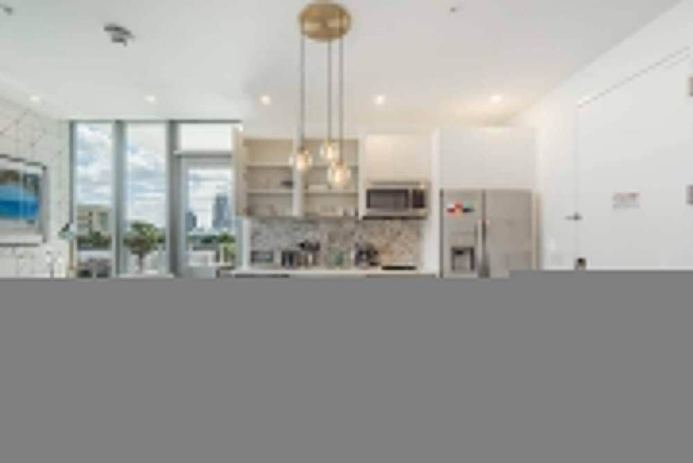undefined Luxury 2 Bedroom apt in Miami Beach 2
