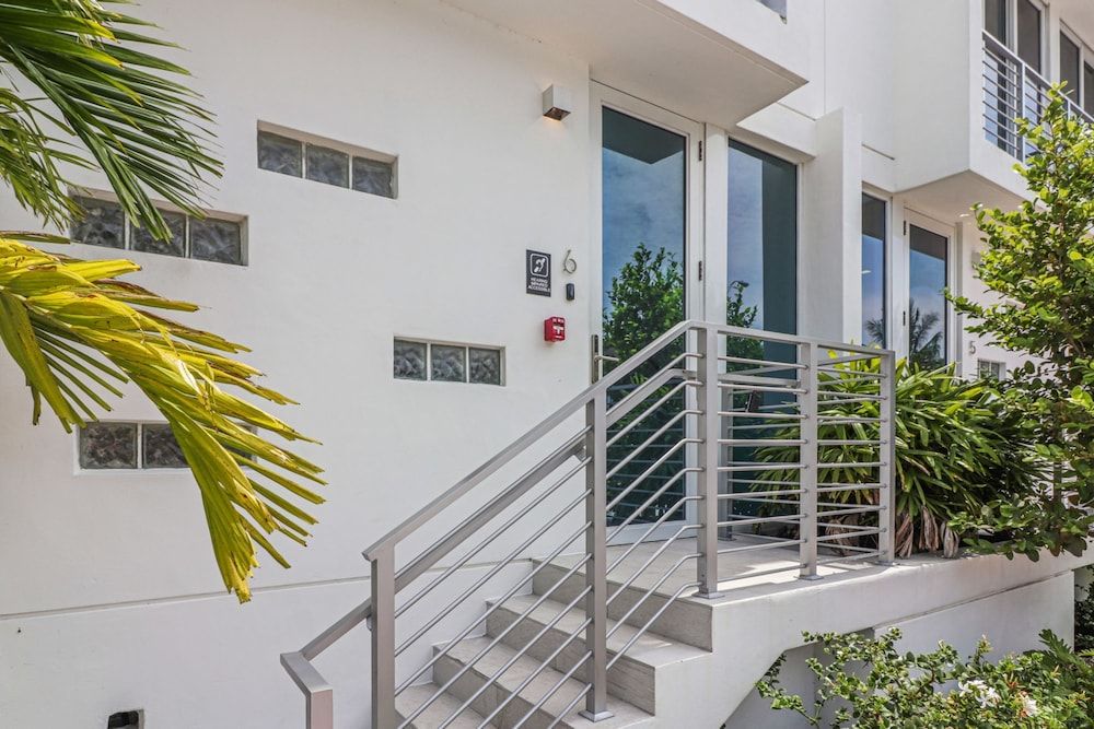 undefined Roami at Harding Ave 7