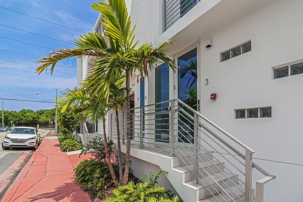 undefined Roami at Harding Ave 4