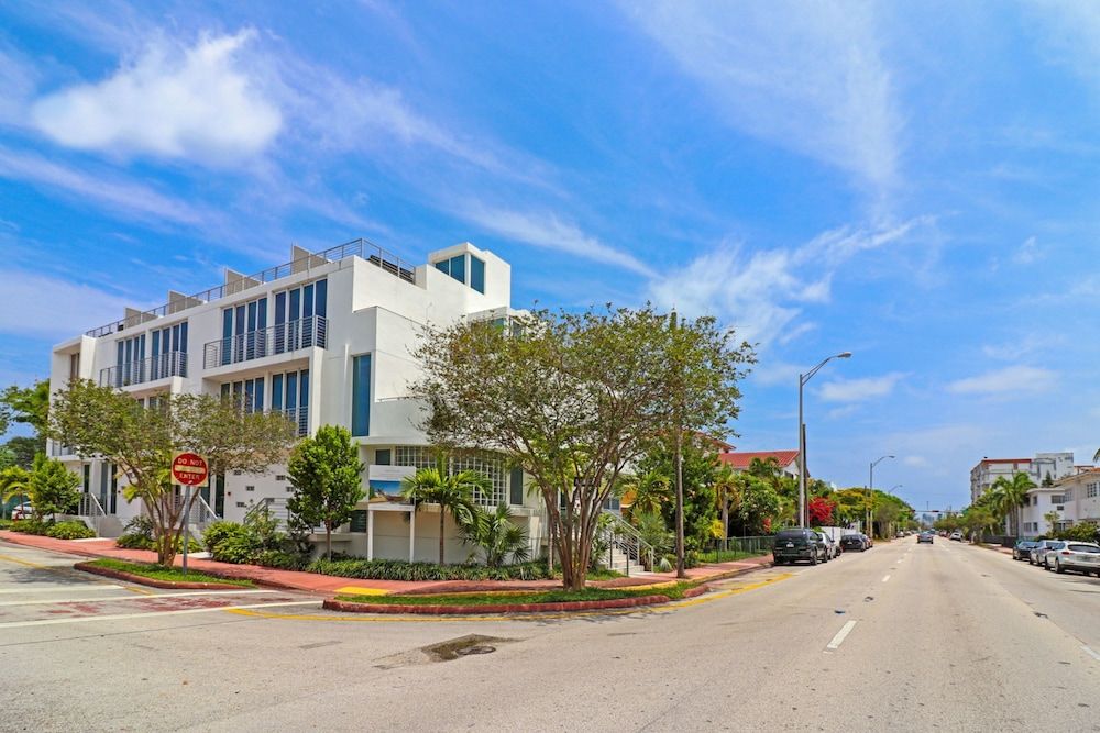 undefined Roami at Harding Ave 2