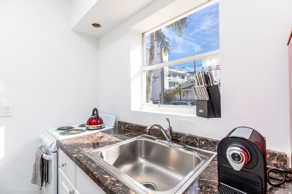 undefined Hidden Gem in South of Fifth Retreat 8