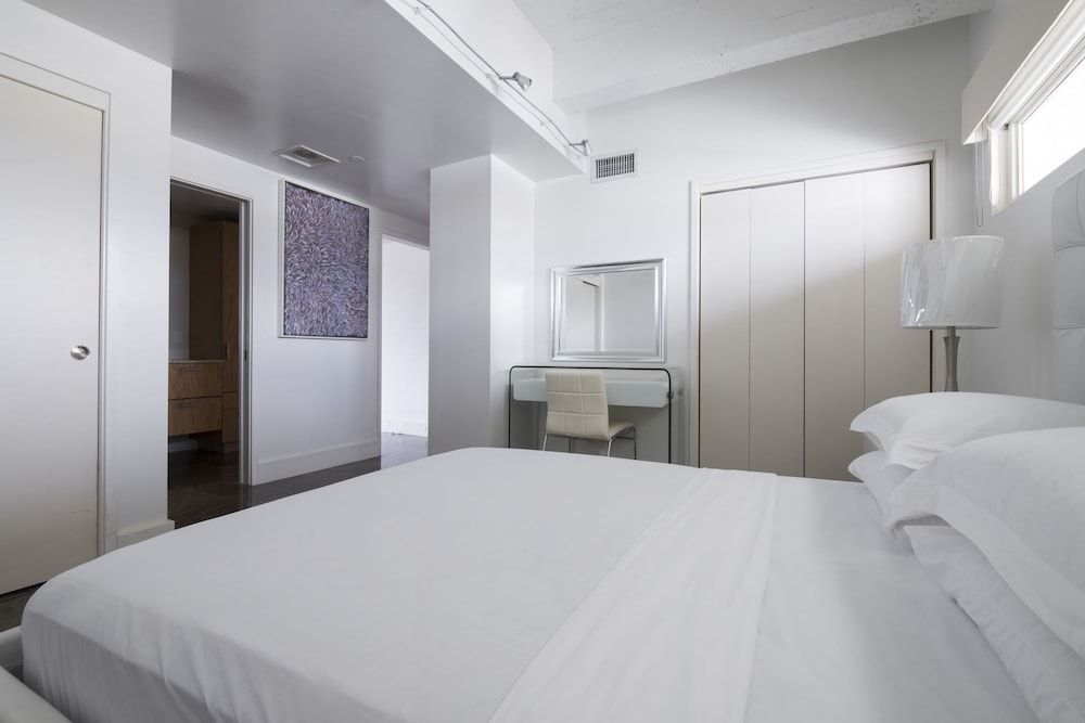 Luxury-Prime-2BR-Condo On Ocean Drive Deluxe Condo, Multiple Beds, Accessible 4