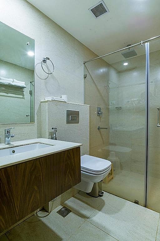 Hillview Munnar Deluxe Double Room 3