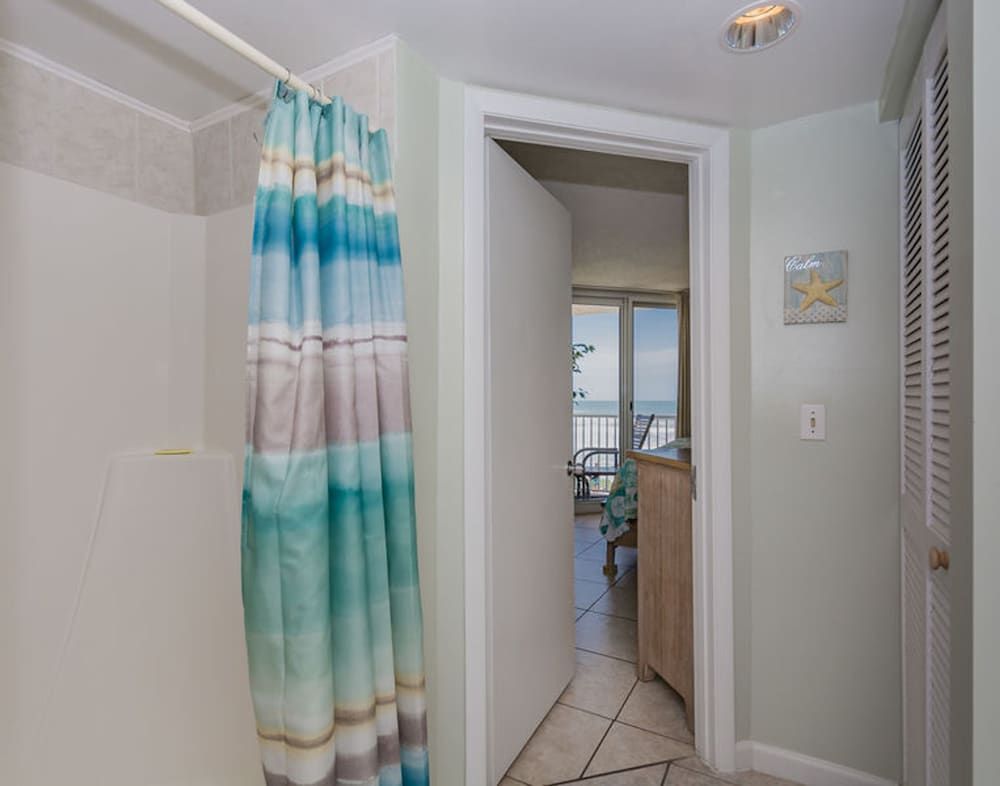 Condo, 2 Bedrooms