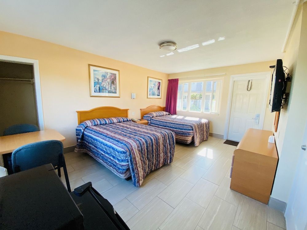 A1A Super Inn Standard Room, 2 Double Beds 2