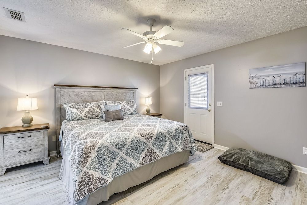 House, 3 Bedrooms, Patio, Pool View