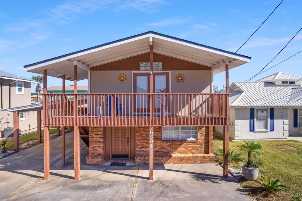 House (Seaside Serenity (3/2))