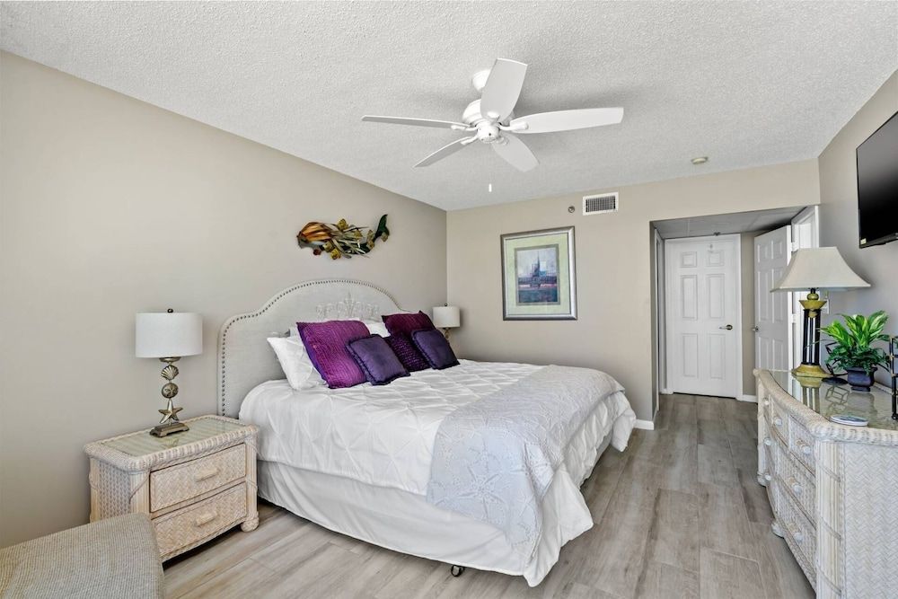 Condo (Long Beach Resort Tower 1 Unit 1303 ()