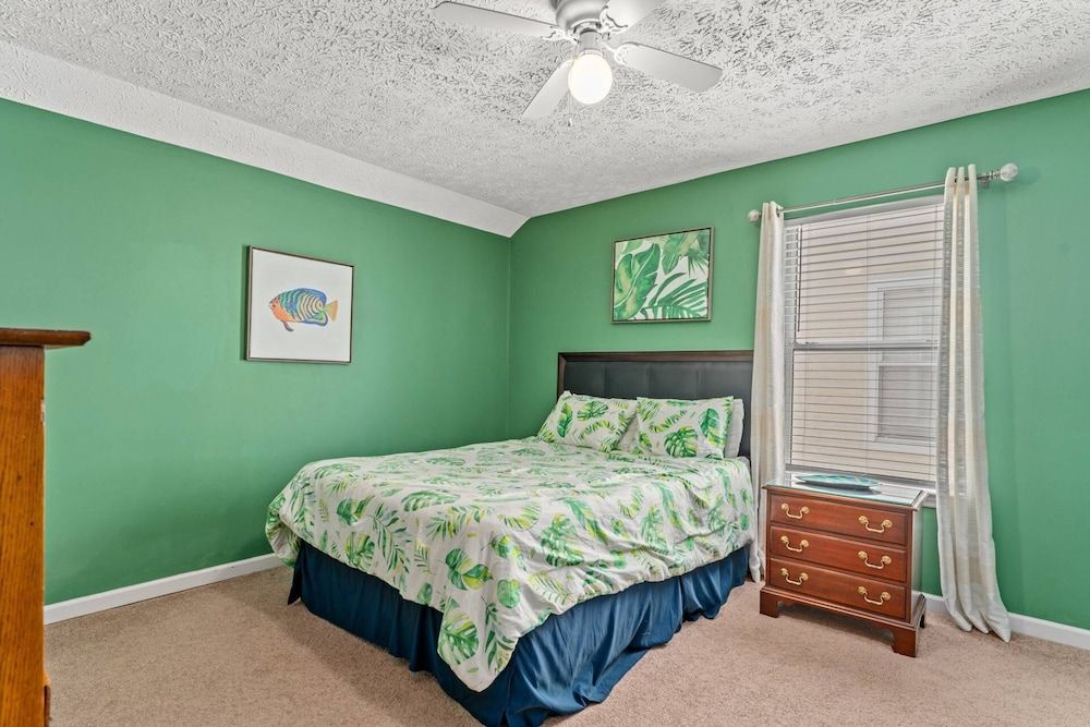 House (Fun and Sun Vacation Townhome (3/2))