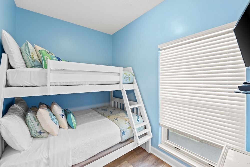 Condo, 2 Bedrooms, Ocean View (2104)