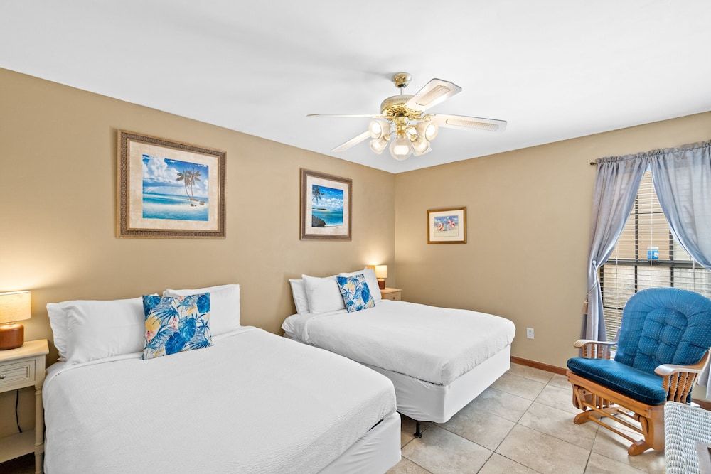 Condo, 2 Bedrooms (53C)