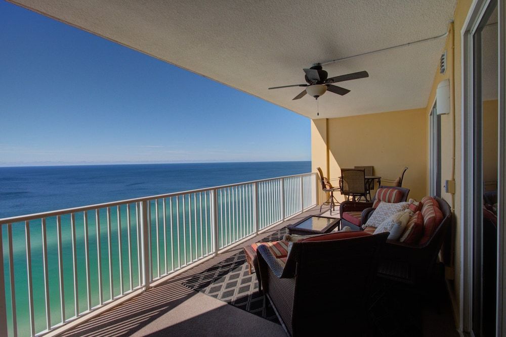 Condo, 2 Bedrooms