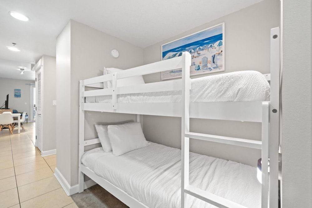Condo, 1 Bedroom, Partial Sea View