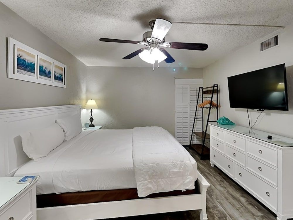 Condo, Multiple Beds, Balcony, Ocean View (T2 1206 - No Pets)