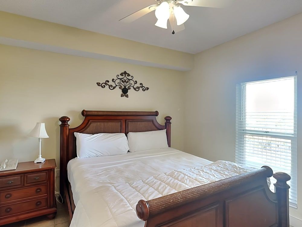 Condo, 1 King Bed with Sofa bed, Balcony, Ocean View (T1 913 - No Pets)
