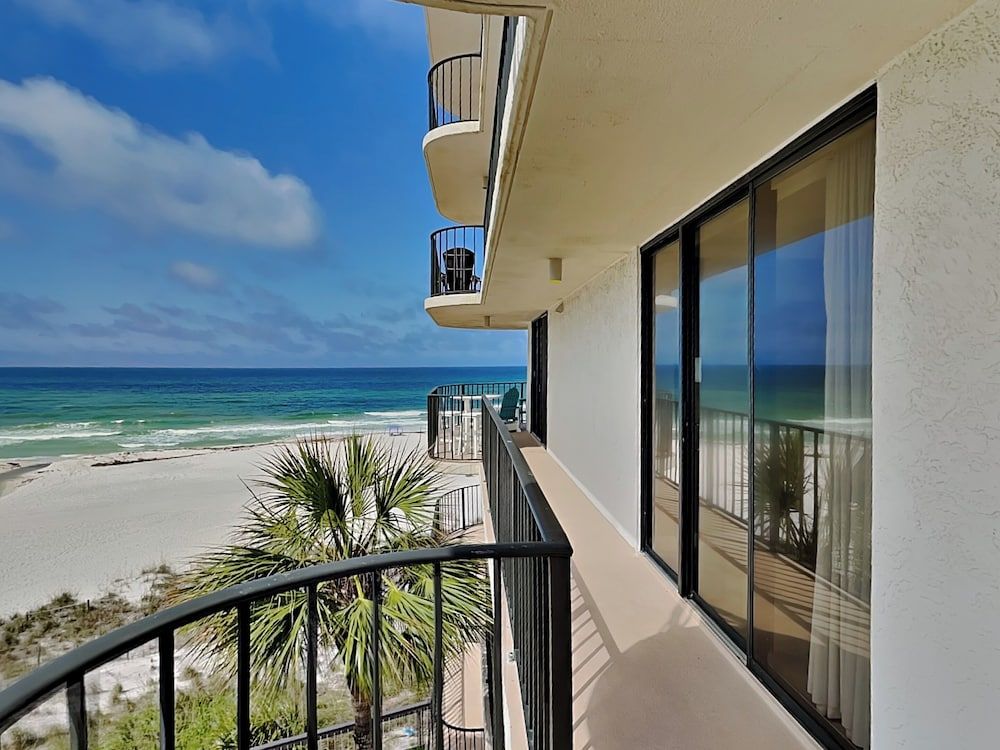Condo (T3 301 - No Pets)