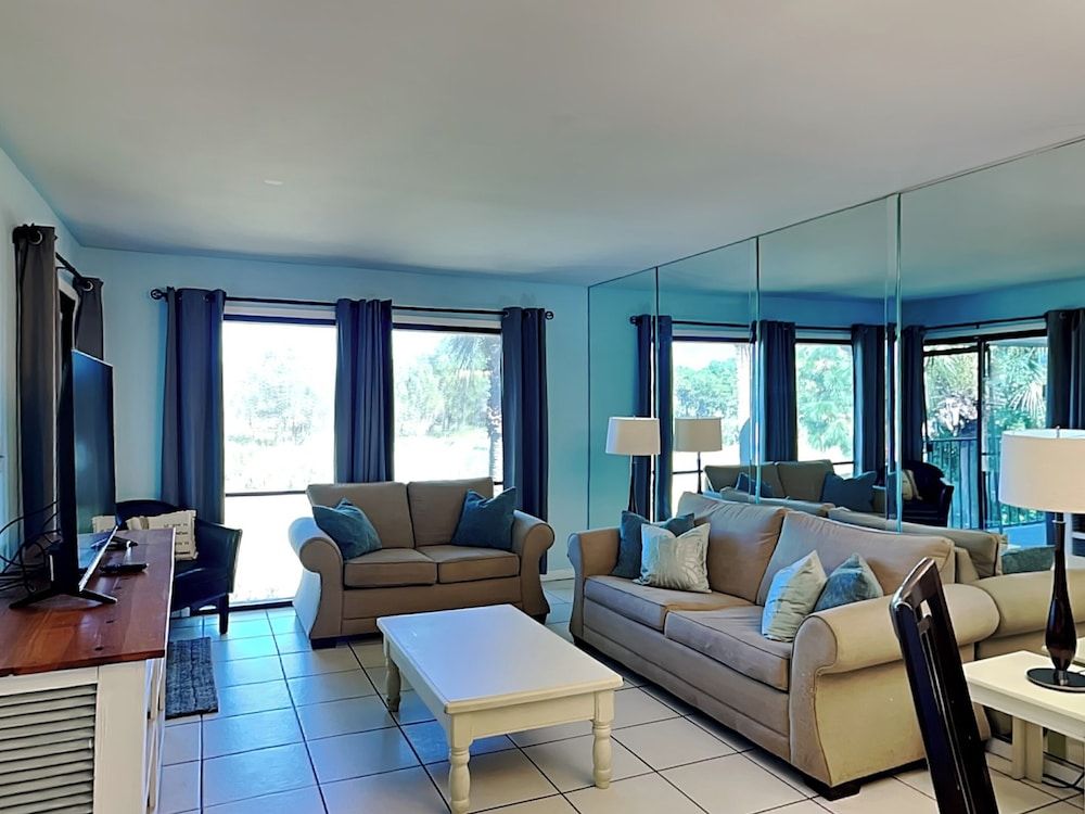 Condo (ERROR:  #N/A)