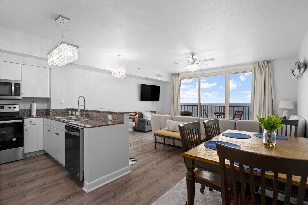 Condo (Shores of Panama 2130 (1/2))