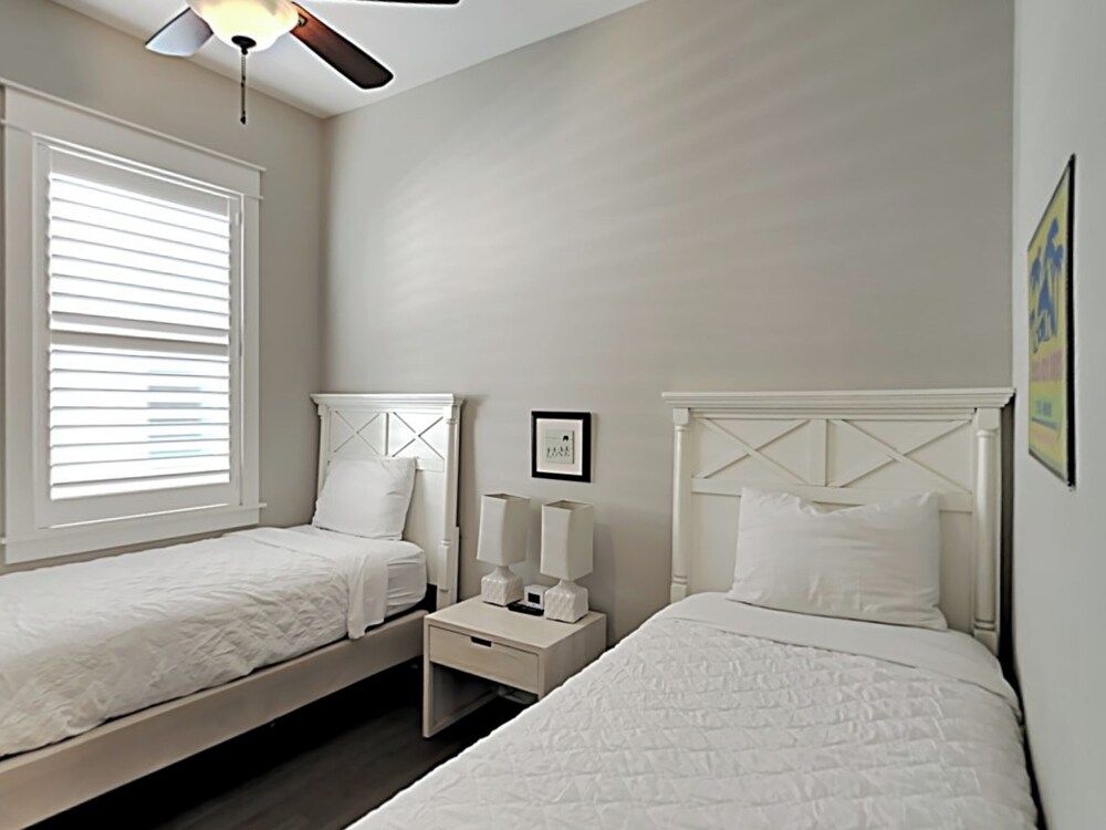 Condo, Multiple Beds, Kitchen, Garden View