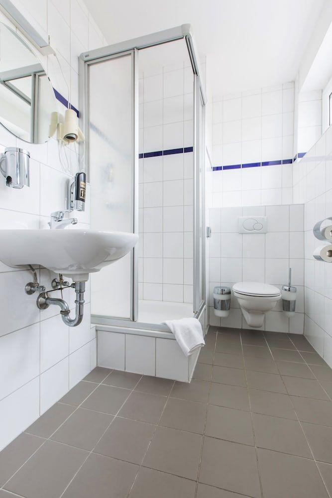 a&o Wien Hauptbahnhof Twin Room 10