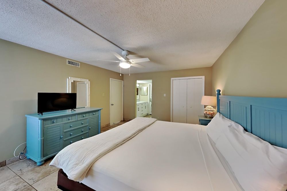 Multiple Beds, Balcony, Ocean View (#407 - No Pets Allowed)