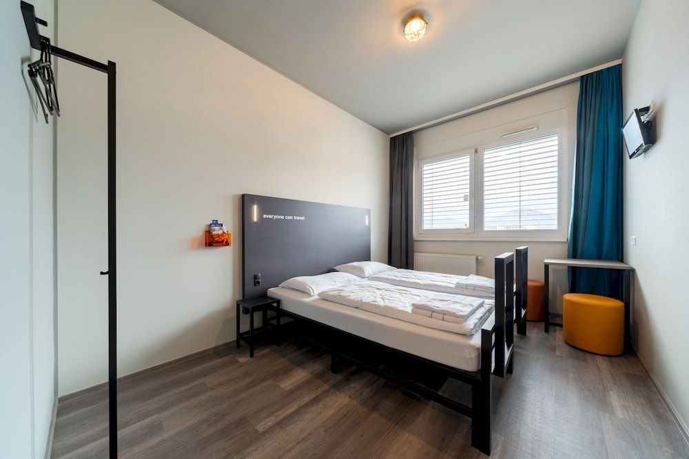 a&o Graz Hauptbahnhof - Hostel Twin Room 4