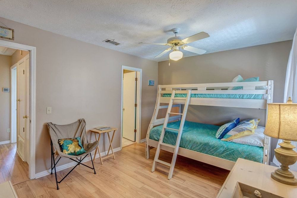 Condo (Gulf Highlands Unit 247 (2/2))