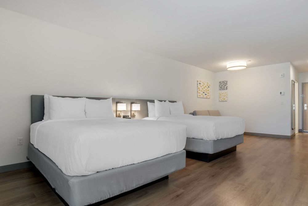Suite, Multiple Beds, Non Smoking