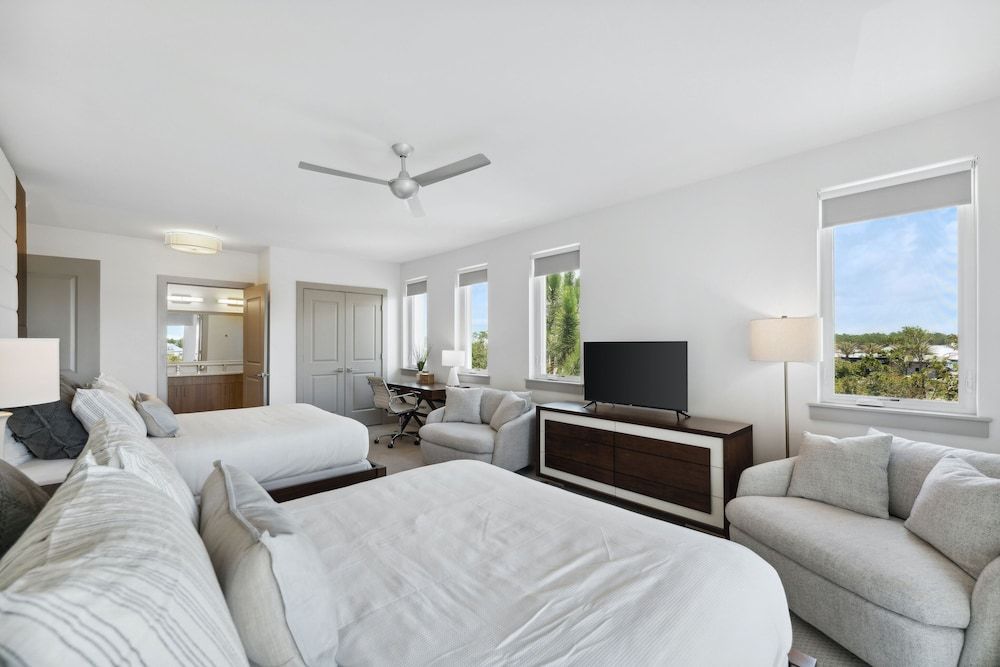 Condo, 3 Bedrooms (331)