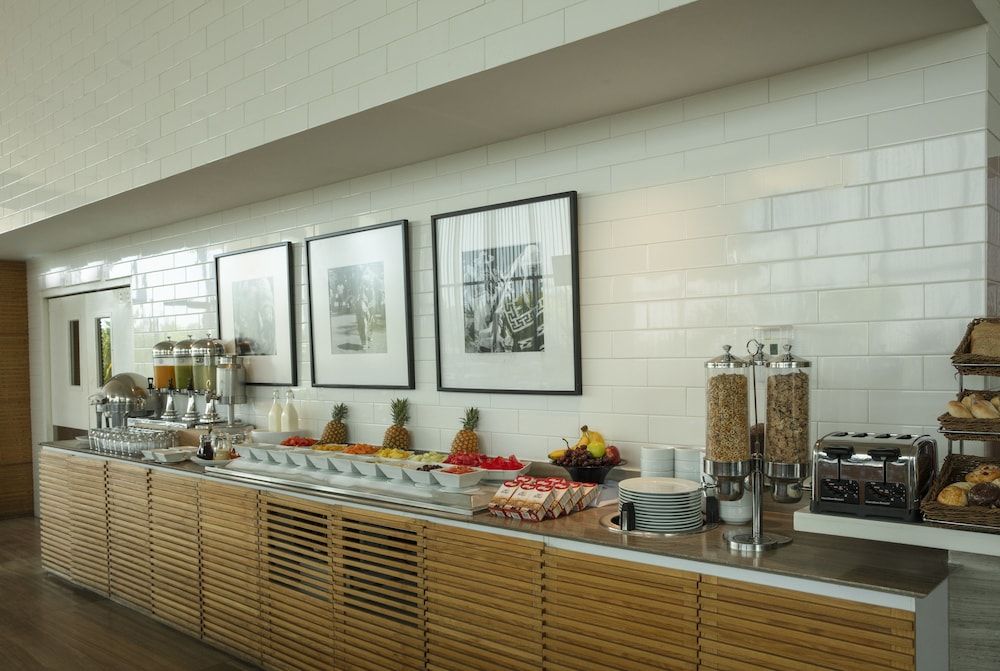 Room Service - Dining