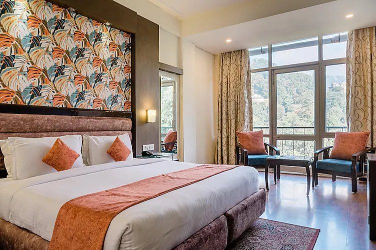 Super Deluxe (With Balcony Paid Parking)