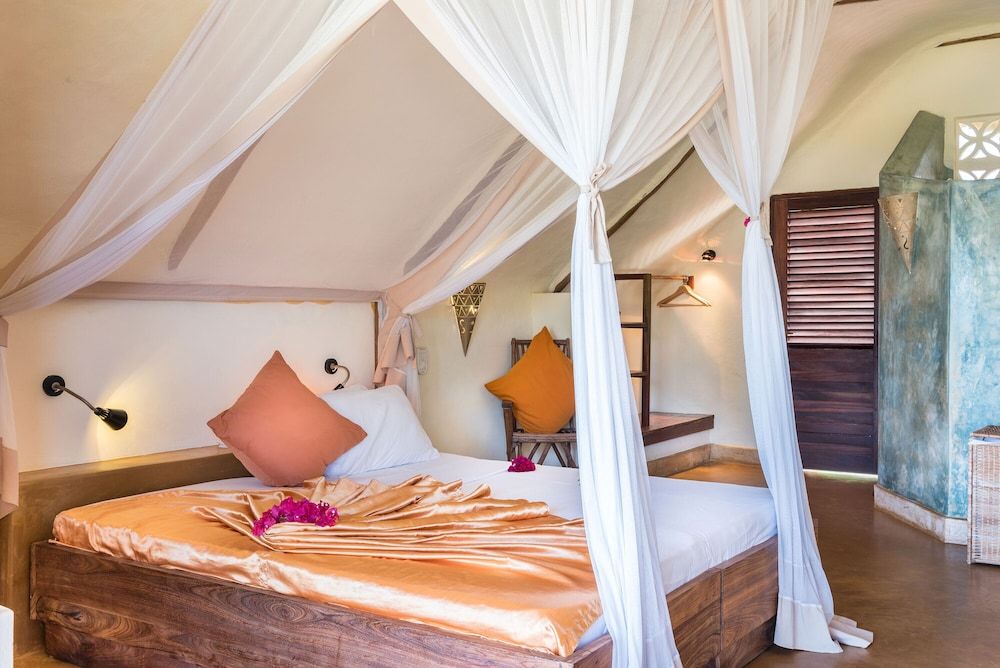 Sunshine Marine Lodge Garden Suite