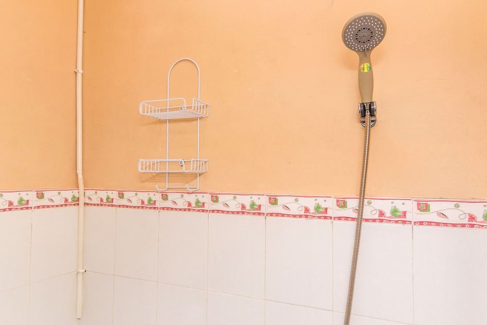 SPOT ON 2755 Zainab Homestay Syariah Double Room 14