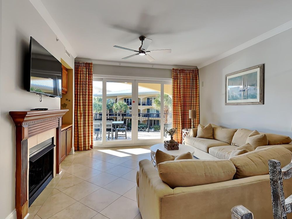 Condo (#203E - No Pets)