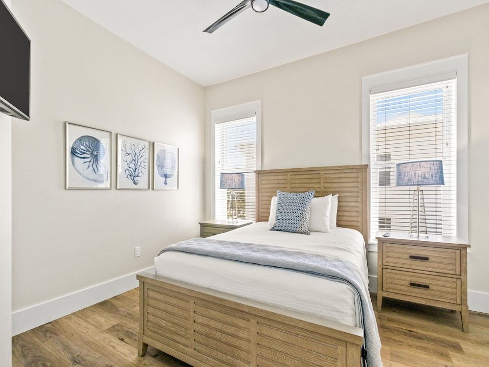Condo (#401B - No Pets)