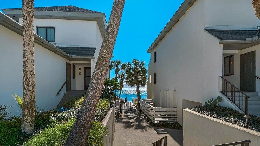 30A Emerald Hill by Panhandle Getaways