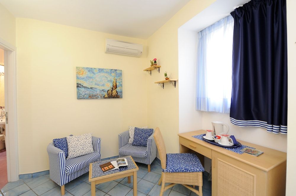 undefined Sharon House 10