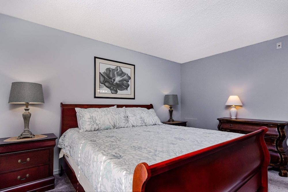 Condo (Bay Oaks On the Bay 3rd Floor)