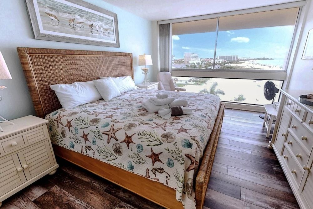 Condo (Palm Bay Gulf Side)