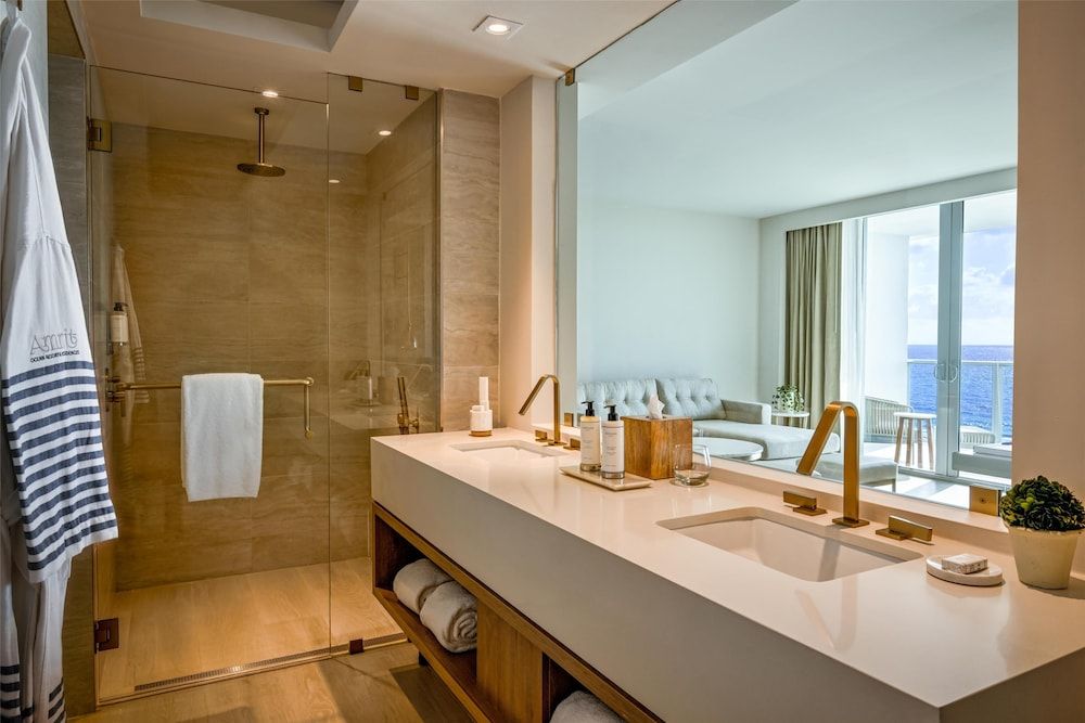 Amrit Ocean Resort and Residences - Singer Island Junior Suite King 6